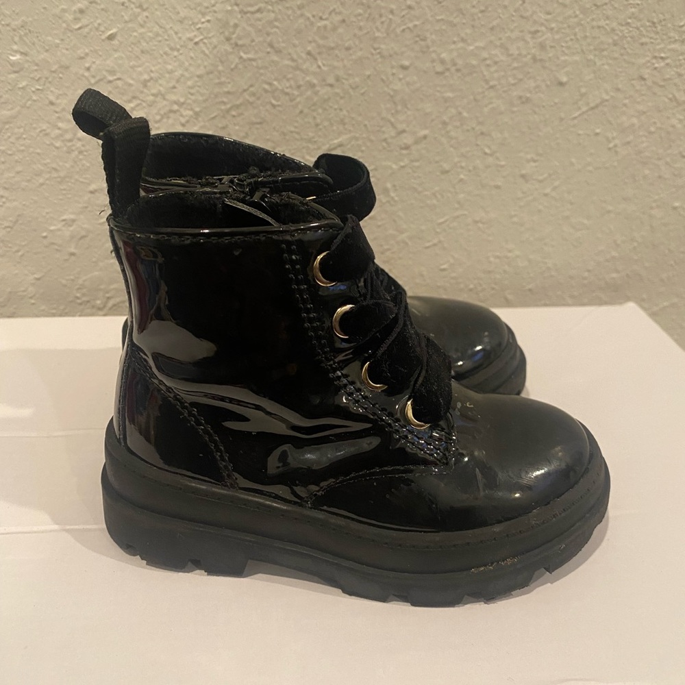 Toddler Girl H&M Chelsea Boots size 5c